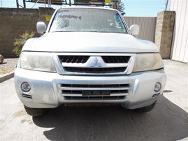 2004 MITSUBISHI MONTERO LIMITED SILVER 3.8 AT 4WD 213999